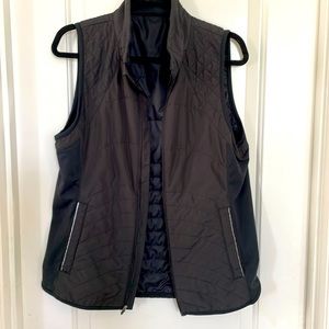 Prana vest with pockets size large